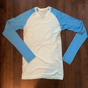Lululemon long sleeve active shirt